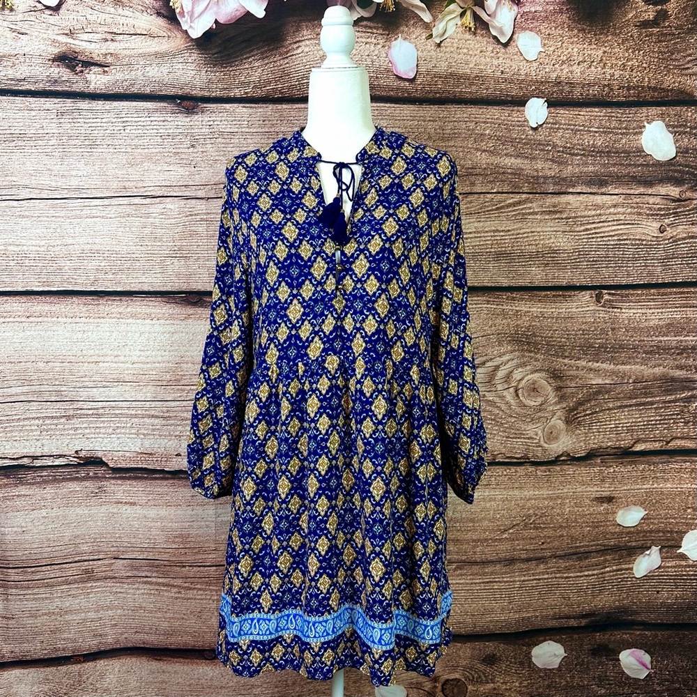 SOLD 🛍️ Forever 21 Women’s Rayon Blue Yellow Boho Abstract Tie Buttons Dress